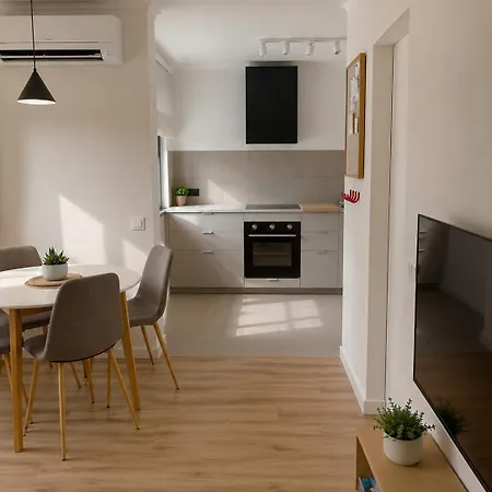 Casa Do Sol A Cozy & Modern Away From * لاغوس
