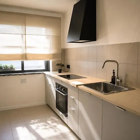 Casa Do Sol A Cozy & Modern Away From لاغوس